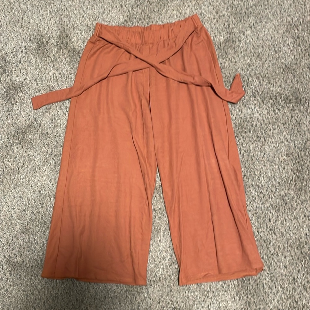 Active USA Capri pants